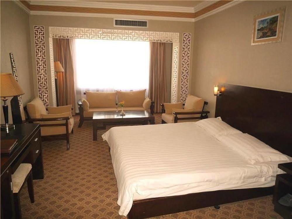 Guilin Lifeng Hotel Екстер'єр фото